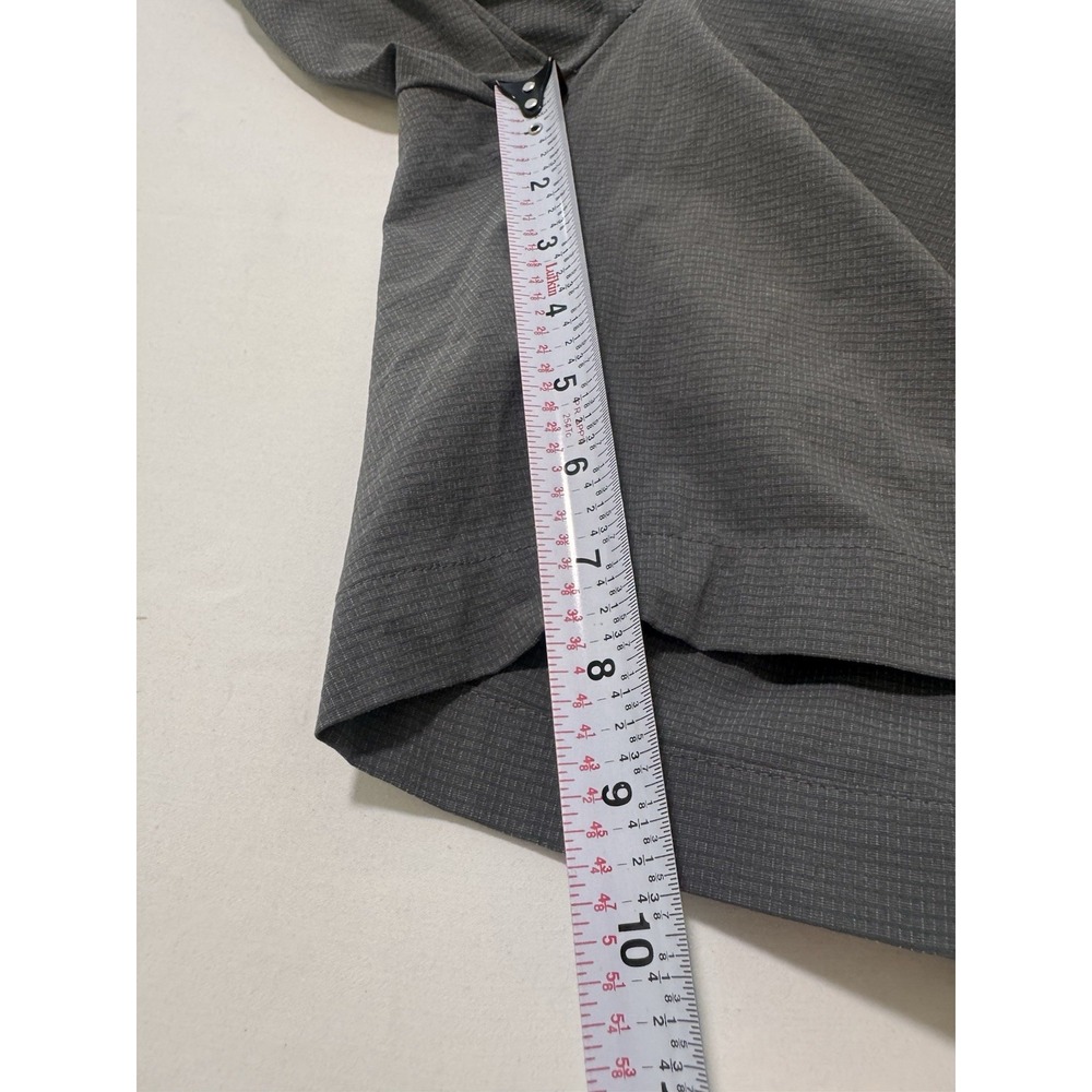 Tommy Bahama Shorts Mens 34 Gray Microfiber Stretch Chino 8 Inseam Golf Casual - Picture 5 of 5